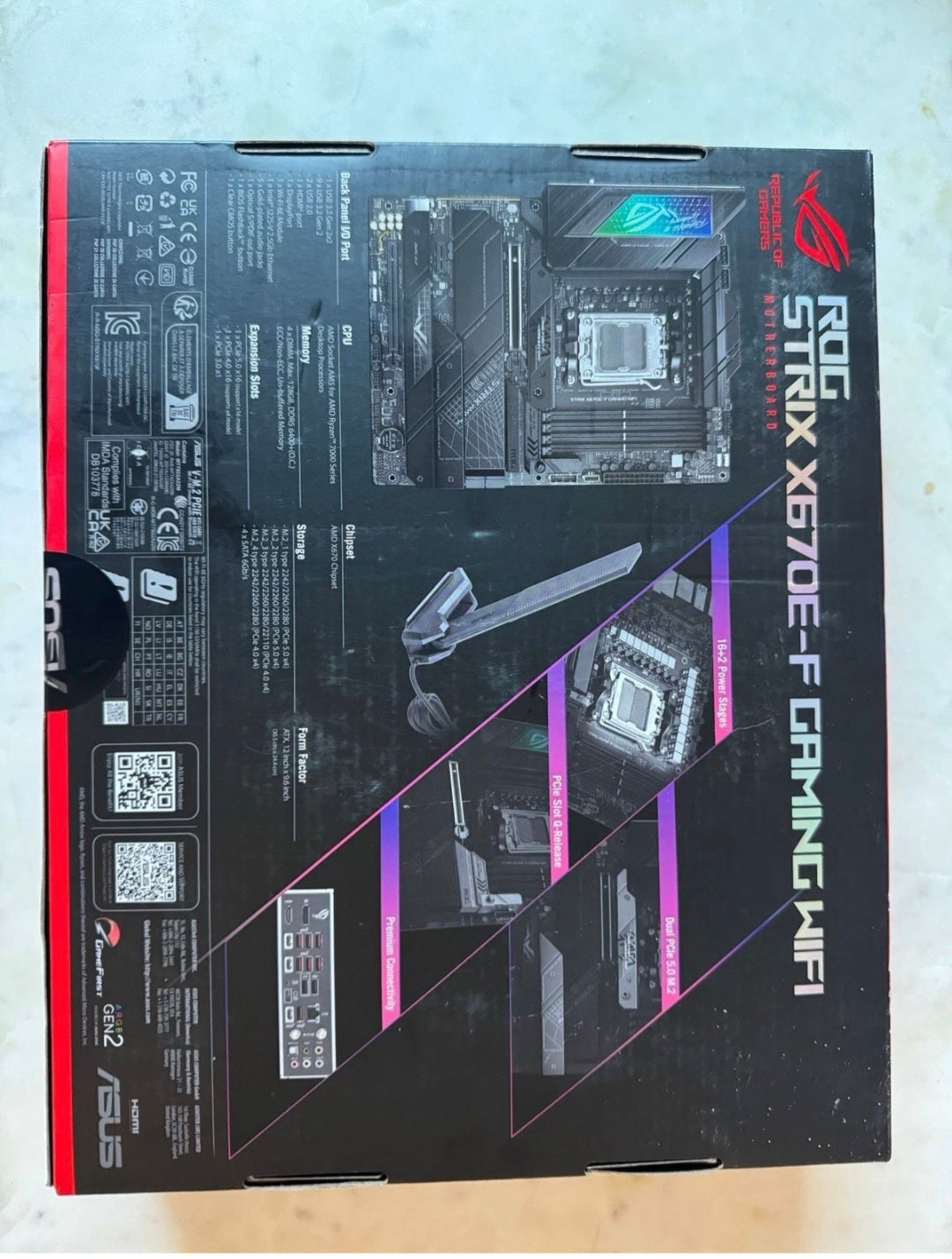 ASUS ROG STRIX X670E-F GAMING WIFI AMD X670 Socket AM5 ATX