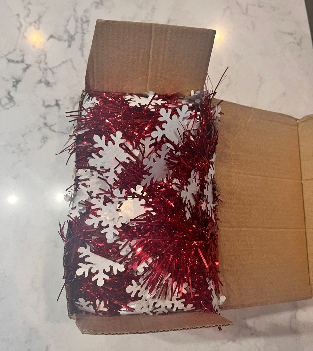 wowscan 50F Red and Snowflake Tinsel Garland )Metallic Twist Shiny Valentine Garland for Xmas Tree Ceiling Hanging Decorations Holiday Wedding Home Party Supplies Indoor Outdoor Decor